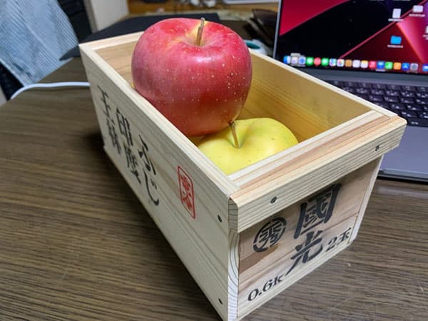 vol.24『りんごには木箱がよく似合う』 画像
