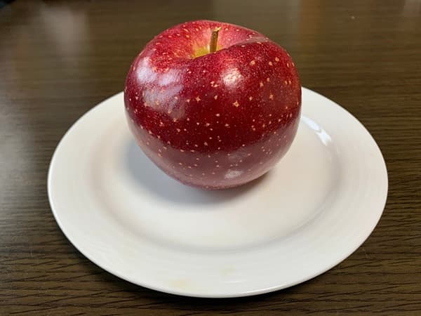vol.40『りんご「千雪」を食べてみました』 画像